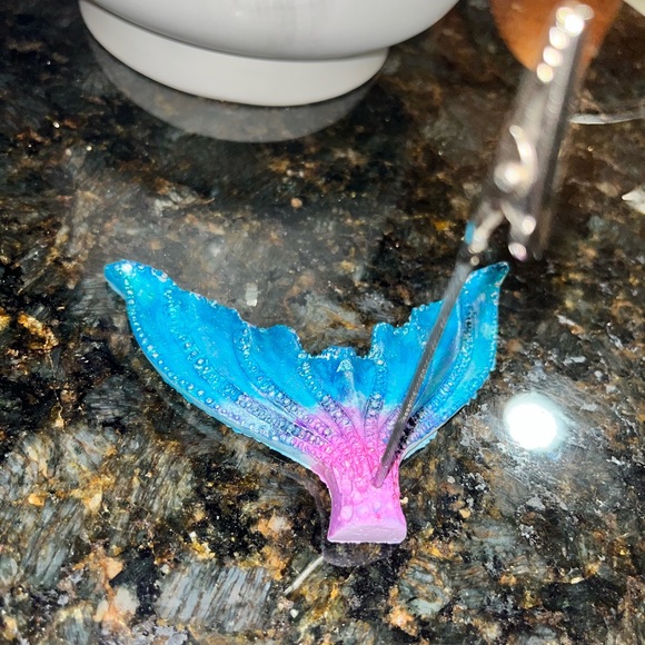 Mermaid 🧜🏽‍♀️ tail photo card holder - Picture 5 of 6